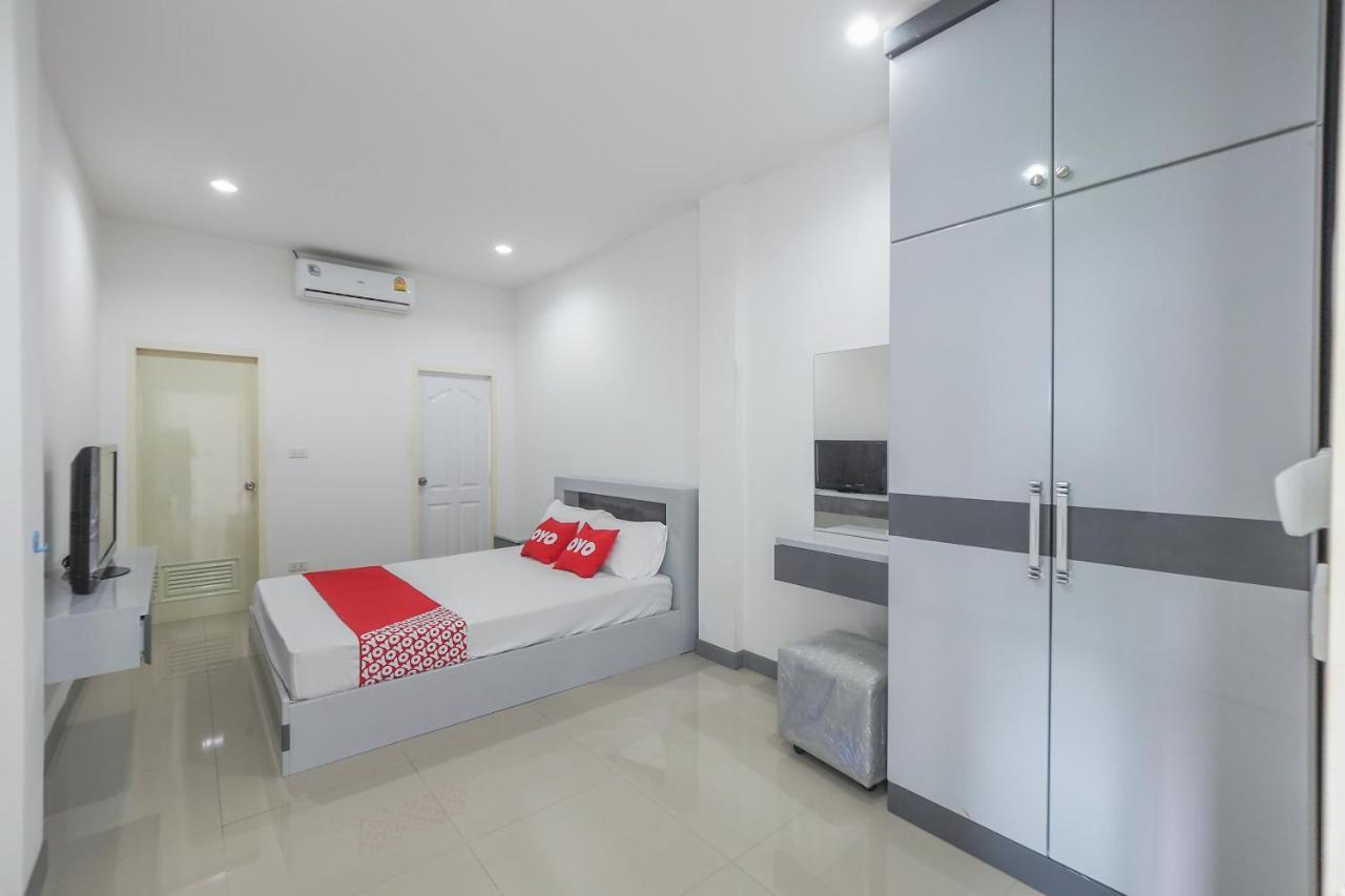 K&K Apartment Samut Prakan Buitenkant foto